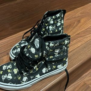 Van limited edition peanuts used once